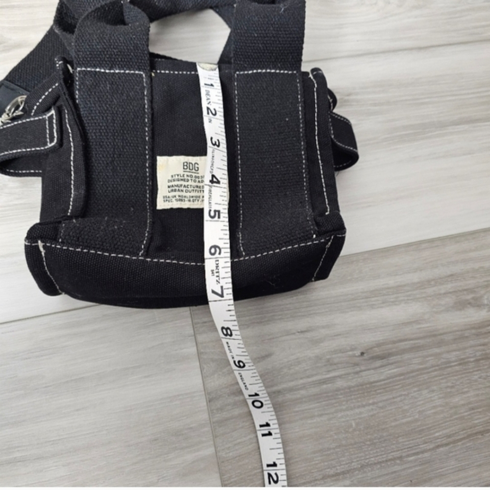 BDG Black Canvas Crossbody Tote Bag with Contrast Stitching - Picture 8 of 10